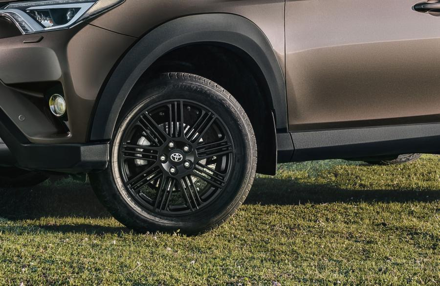 Колеса Toyota RAV4 Adventure 2017 года  (CIS) (фото 7 из 8)